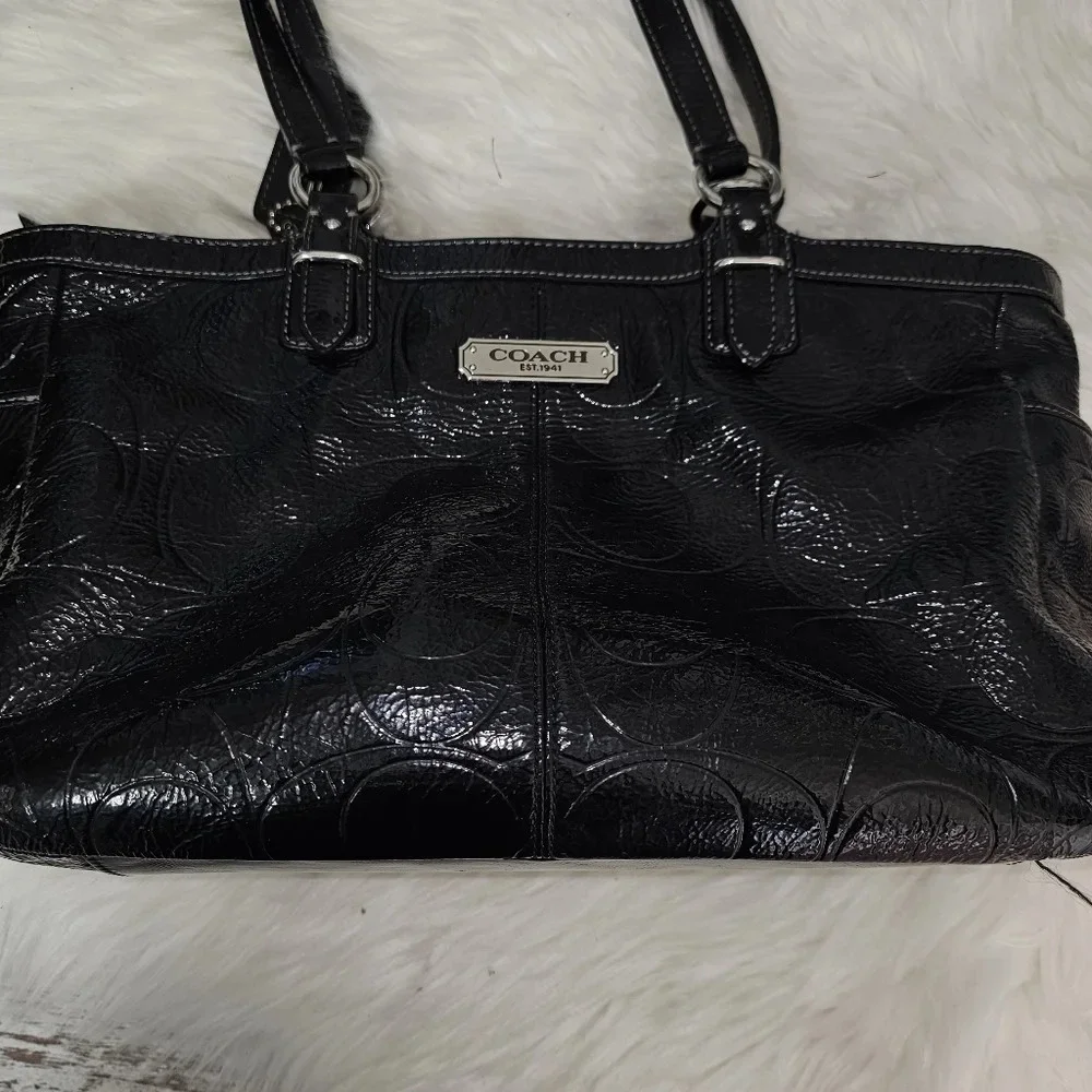 Coach Gallery Embossed Patent Leather shoulder Bag Black #19462 EUC